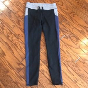 NWOT Women’s Small Fabletics 3 Color Leggings 🌟